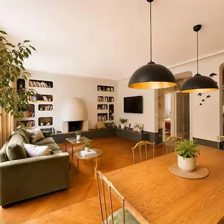 Le Marais Villa